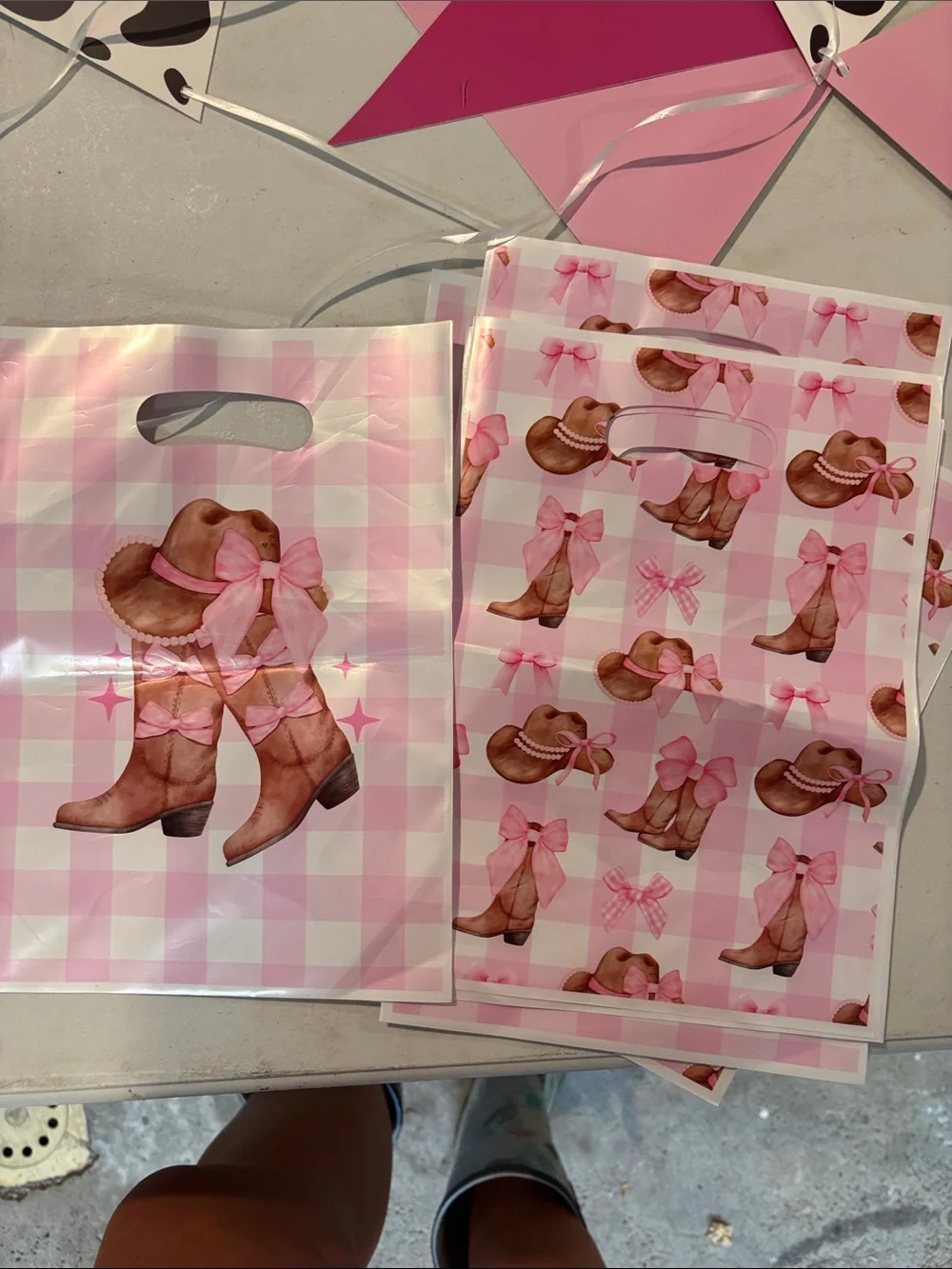 Cowgirl party decor